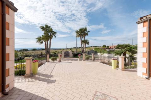 Modica Country Villa 9